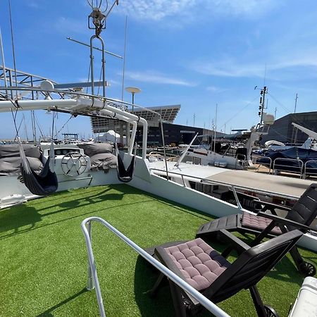 Yate Aloha Hotel Sant Adria de Besos Kültér fotó