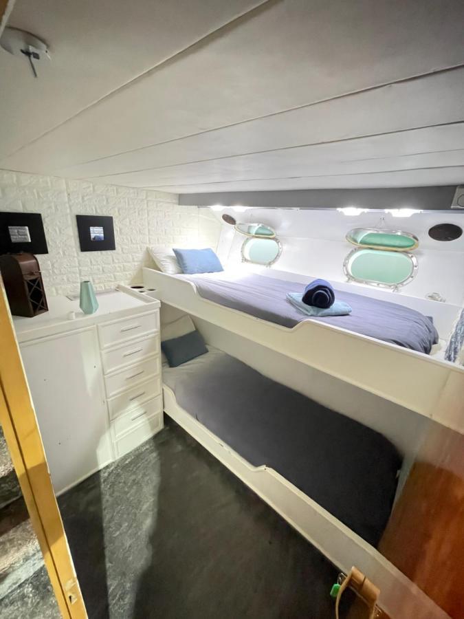 Yate Aloha Hotel Sant Adria de Besos Kültér fotó