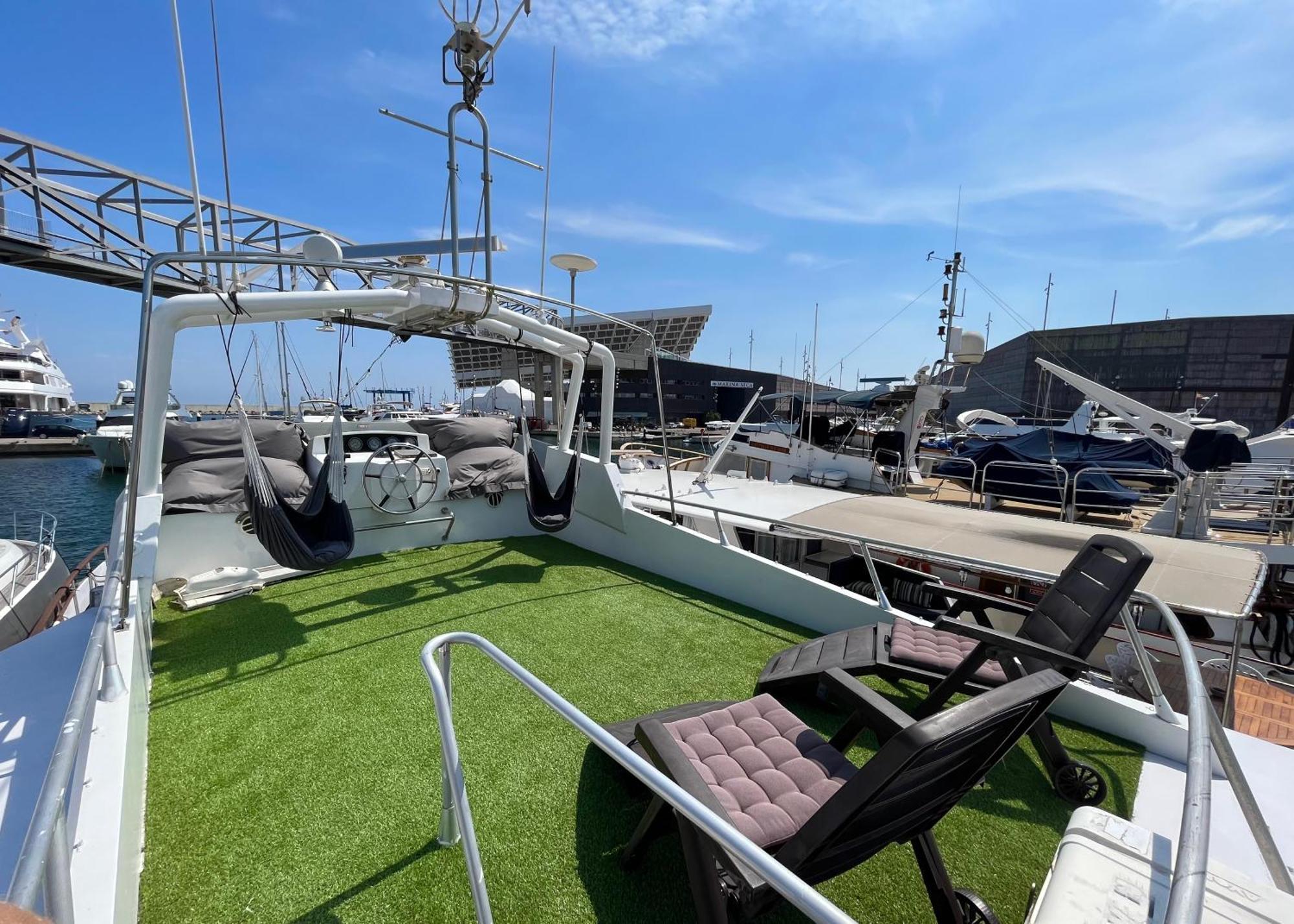 Yate Aloha Hotel Sant Adria de Besos Kültér fotó